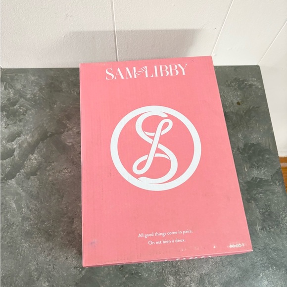 Sam & Libby Bailen black leather loafers gold accent size 7 new - Picture 9 of 9